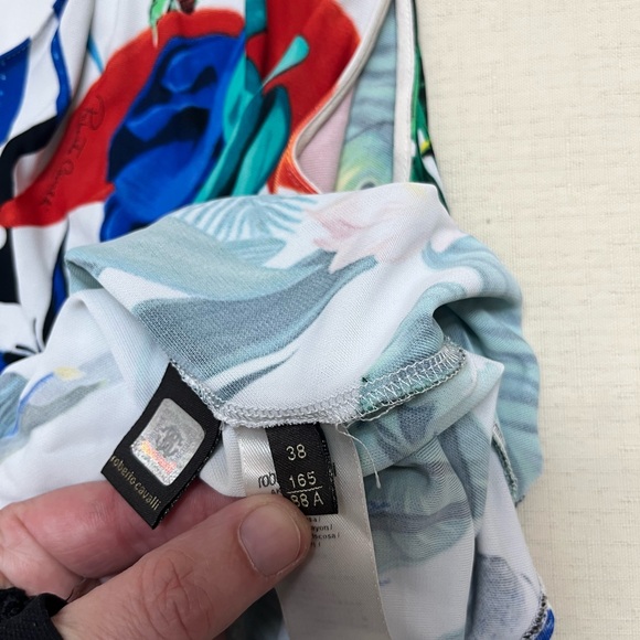 Roberto Cavalli size 2 (IT sz 38) tropical bird printed sleeveless top - Picture 9 of 15